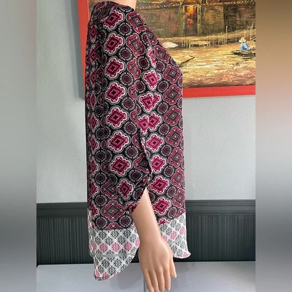 Tacera Blouse SZ - M - Picture 3 of 6